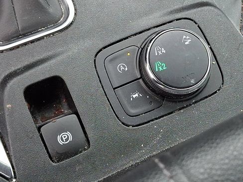 Used 2023 Chevrolet Traverse LT w/ Midnight/Sport Edition AWD/4WD image 29