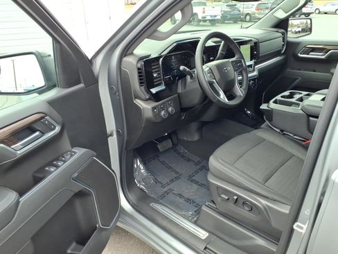 Certified 2026 Chevrolet Silverado 1500 RST AWD/4WD image 10