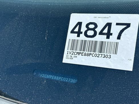 Used 2023 Volkswagen ID.4 Pro RWD image 3