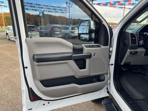 Used 2019 Ford F250 XL w/ XL Value Package image 17