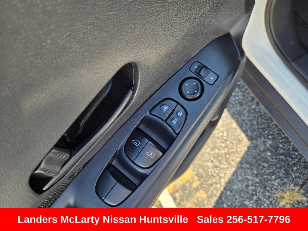 Used 2025 Nissan Kicks Play S FWD image 21