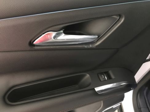 New 2026 Chevrolet Traverse RS w/ LPO, Floor Liner Package image 9