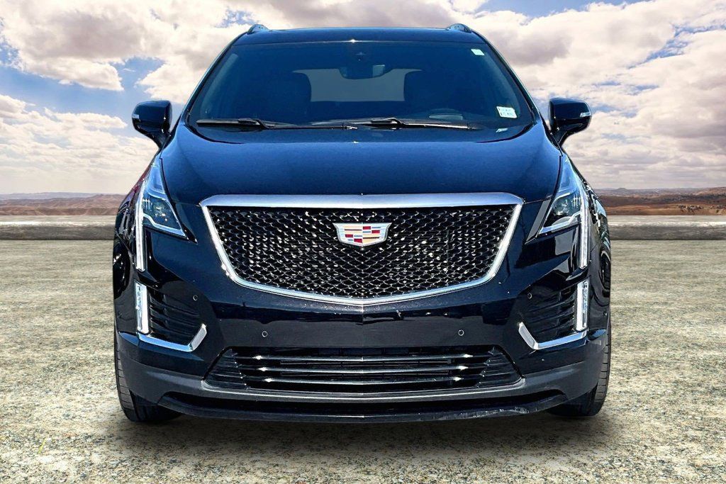 Used 2023 Cadillac XT5 Sportv w/ Technology Package AWD/4WD image 2