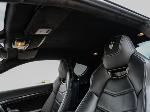 Used 2015 Maserati GranTurismo Sport RWD image 29