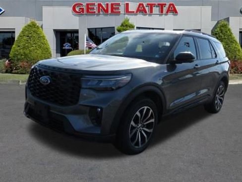 New 2026 Ford Explorer ST-Line image 3
