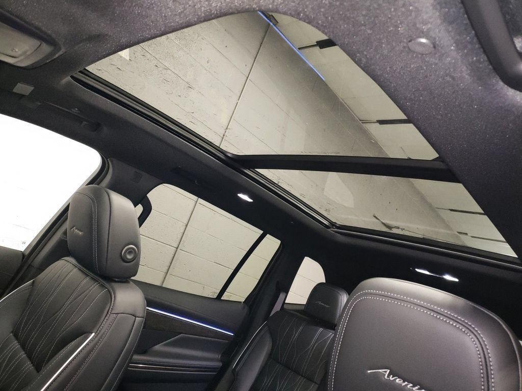 New 2026 Buick Enclave Avenir AWD/4WD image 24