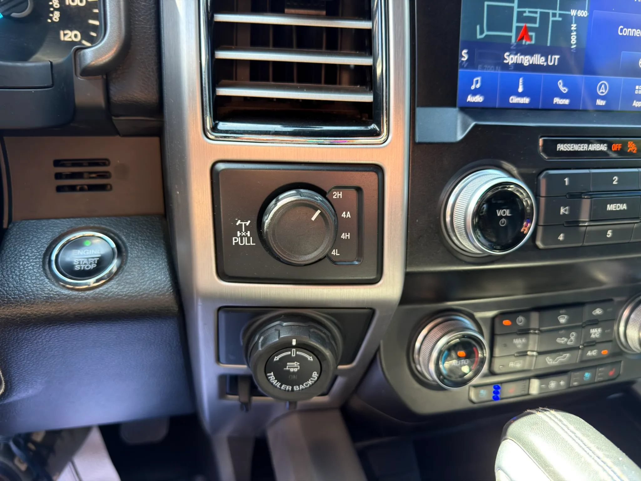 Used 2020 Ford F150 Platinum w/ Equipment Group 701A Luxury AWD/4WD image 32