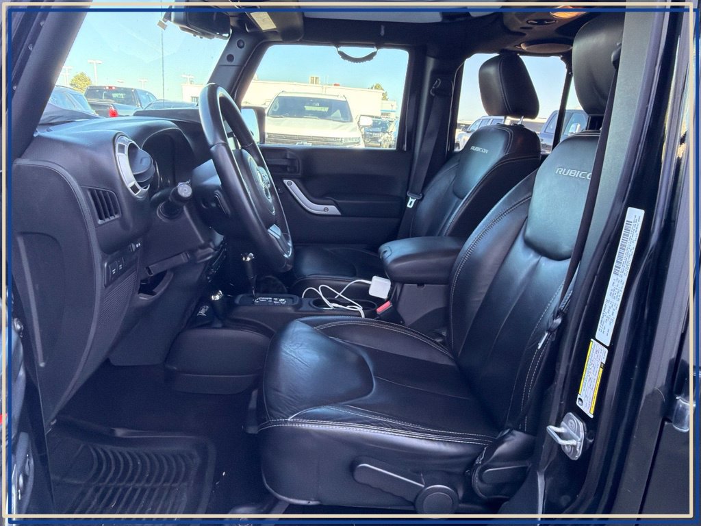 Used 2014 Jeep Wrangler Unlimited Rubicon w/ Connectivity Group AWD/4WD image 2