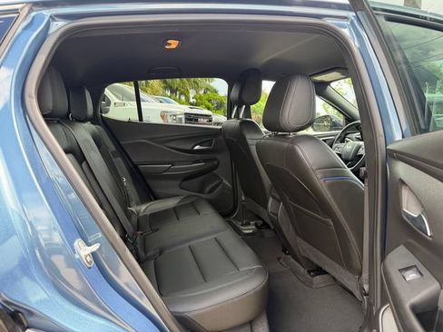 Used 2025 Buick Envista Sport Touring w/ Convenience II Package FWD image 16