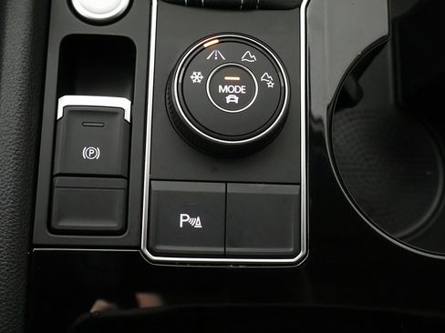 Used 2022 Volkswagen Atlas SE image 54