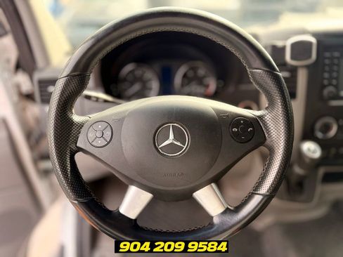 Used 2017 Mercedes-Benz Sprinter 2500 image 13