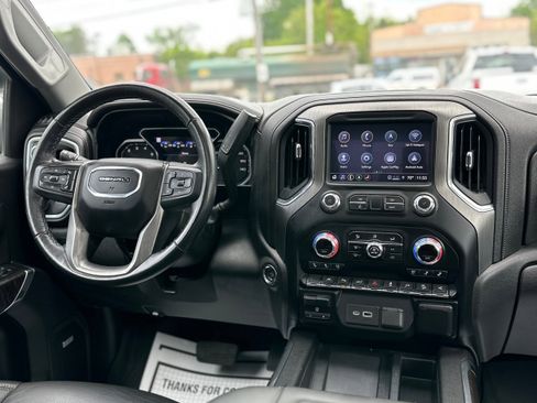Used 2021 GMC Sierra 1500 Denali w/ Denali Premium Package AWD/4WD image 9