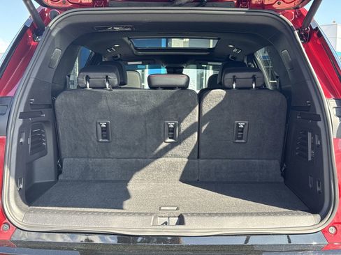 Used 2024 Chevrolet Traverse RS w/ LPO, Floor Liner Package image 33