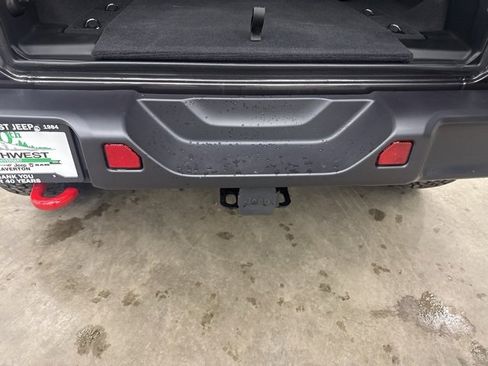 Used 2025 Jeep Wrangler Unlimited Rubicon image 20