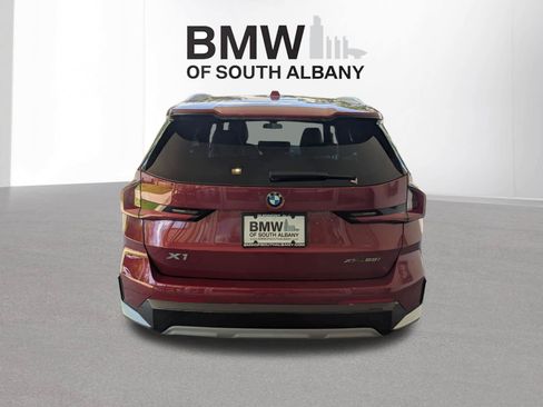 Used 2026 BMW X1 xDrive28i w/ Technology Package AWD/4WD image 4