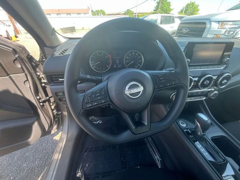 Used 2025 Nissan Sentra S FWD image 25