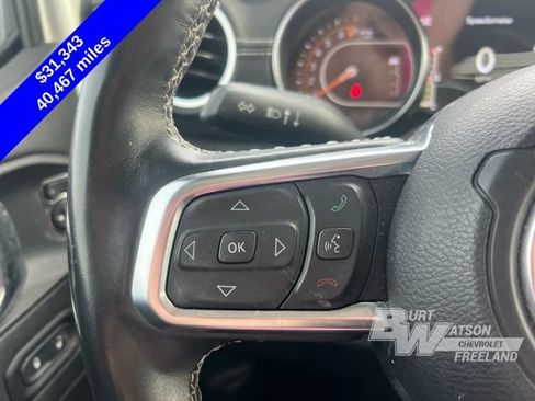 Used 2023 Jeep Wrangler Unlimited Sahara w/ LED Lighting Group AWD/4WD image 14