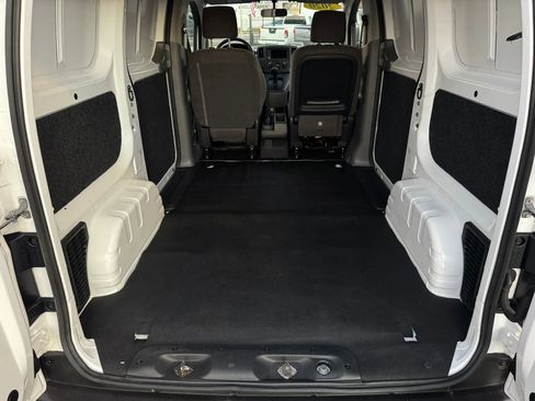 Used 2020 Nissan NV200 S w/ Back Door Glass Package image 18