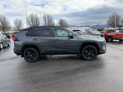 Used 2020 Toyota RAV4 XSE image 9