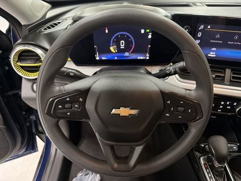 Certified 2024 Chevrolet Trax LT FWD image 27