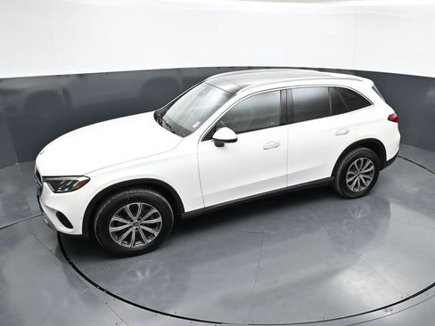 Used 2025 Mercedes-Benz GLC 300 4MATIC image 41
