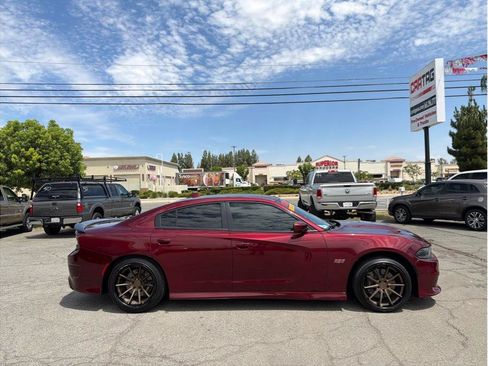 Used 2019 Dodge Charger Scat Pack RWD image 4