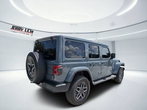 New 2026 Jeep Wrangler Unlimited Sahara AWD/4WD image 3