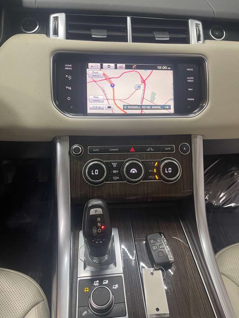 Used 2015 Land Rover Range Rover Sport HSE AWD/4WD image 32