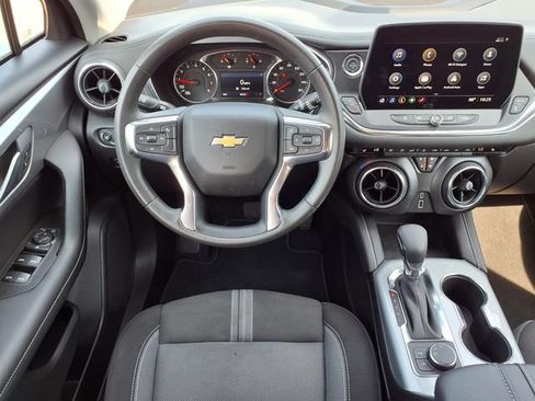 Used 2026 Chevrolet Blazer LT FWD image 6