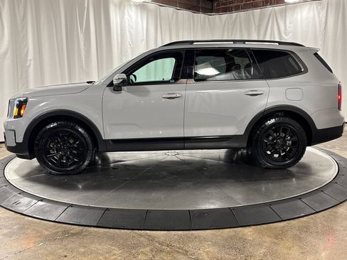Used 2025 Kia Telluride AWD image 8