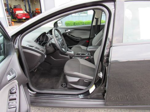 Used 2014 Ford Focus SE FWD image 14