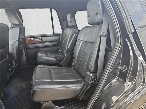 Used 2015 Lincoln Navigator 2WD image 9