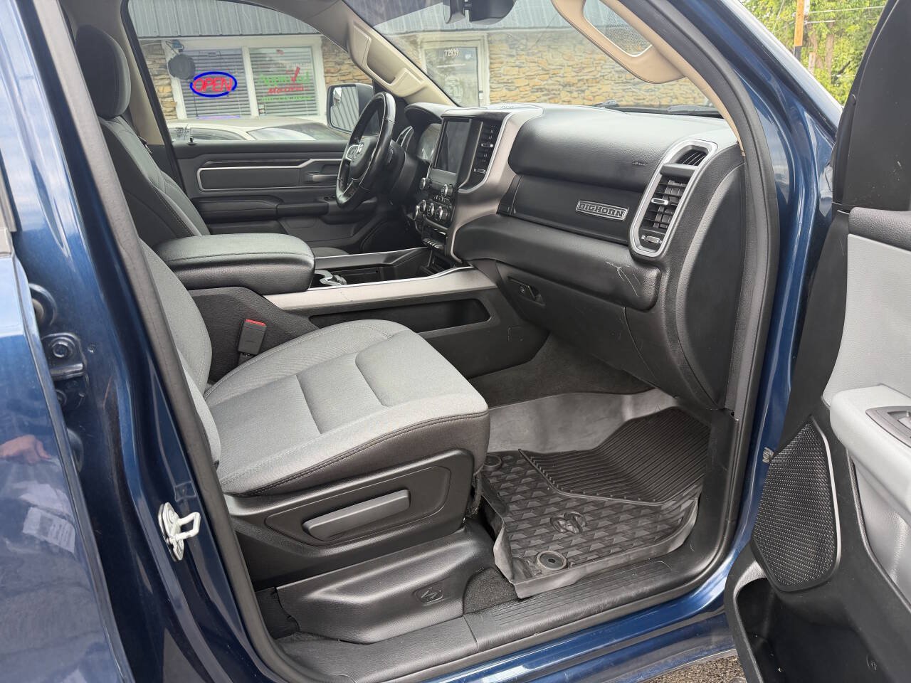 Used 2020 RAM 1500 Big Horn AWD/4WD image 10