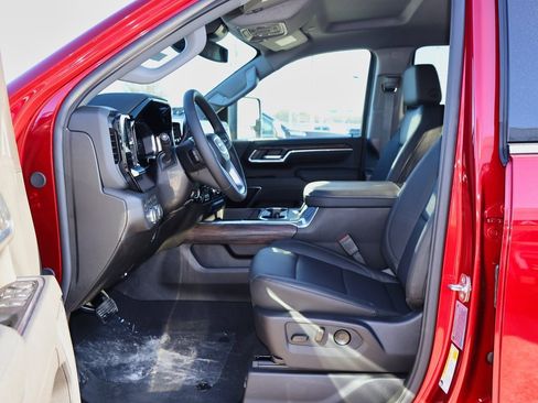 New 2026 GMC Sierra 2500 SLT w/ SLT Premium Package image 8