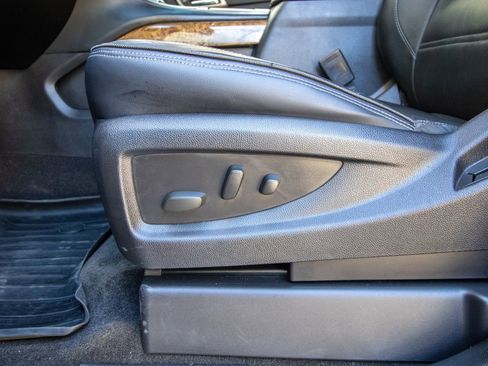 Used 2015 GMC Yukon Denali w/ Premium Package image 16