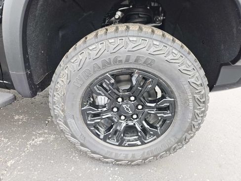 New 2026 Chevrolet Silverado 1500 ZR2 w/ LPO, Dark Essentials Package AWD/4WD image 20
