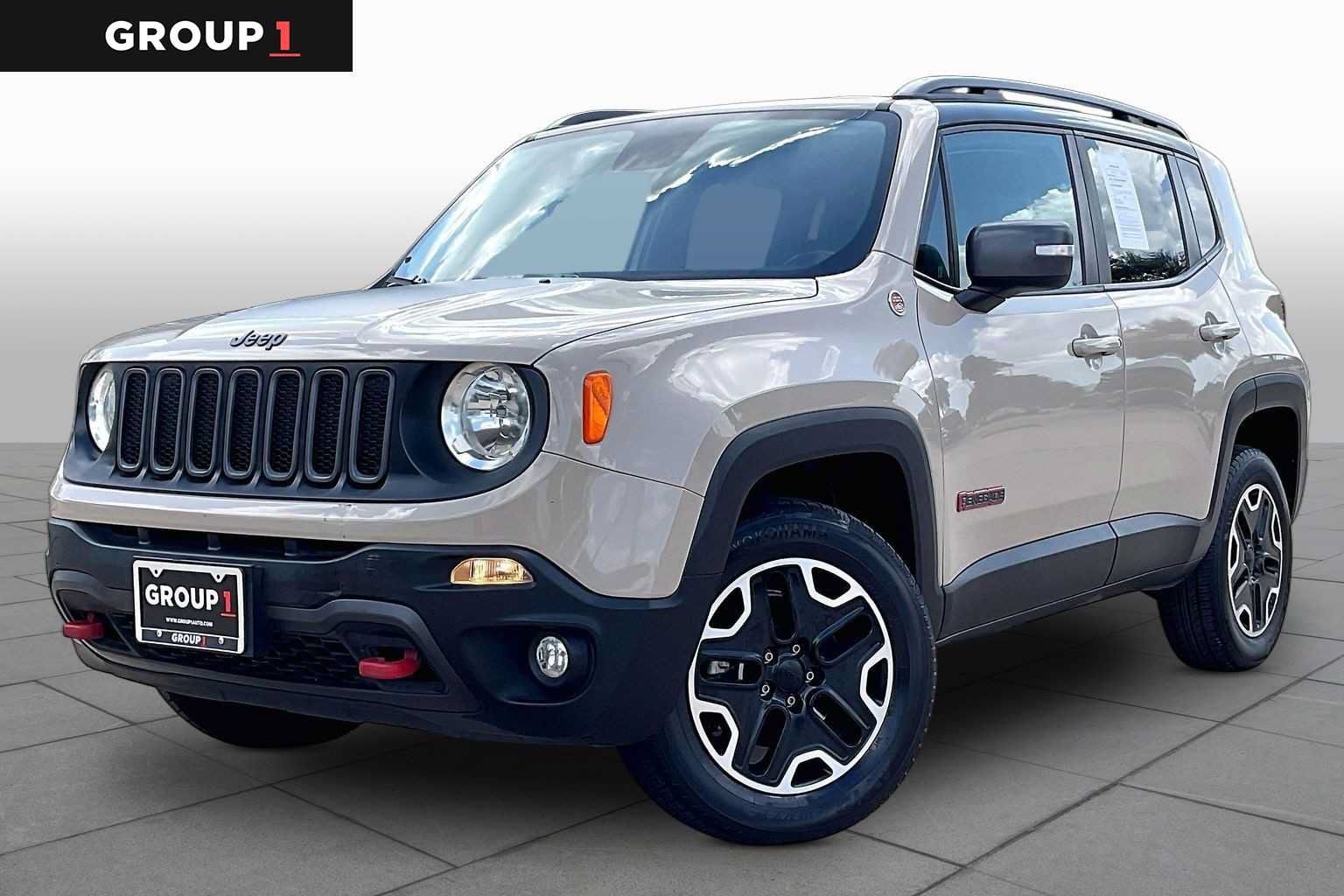 Used 2015 Jeep Renegade Trailhawk AWD/4WD image 1