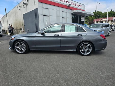 Used 2018 Mercedes-Benz C 300 4MATIC Sedan image 4