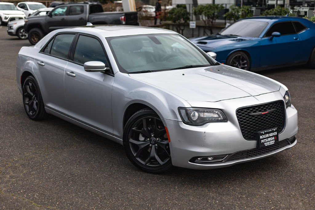 Used 2023 Chrysler 300 S RWD image 2