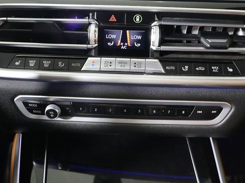 Used 2021 BMW X5 xDrive40i AWD/4WD image 48