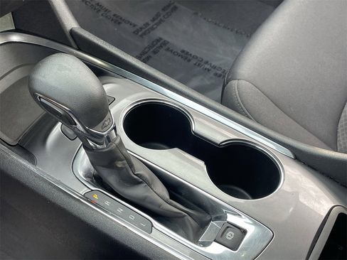 Used 2023 Chevrolet Malibu LT image 28