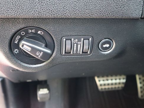 Used 2018 Dodge Charger R/T RWD image 27