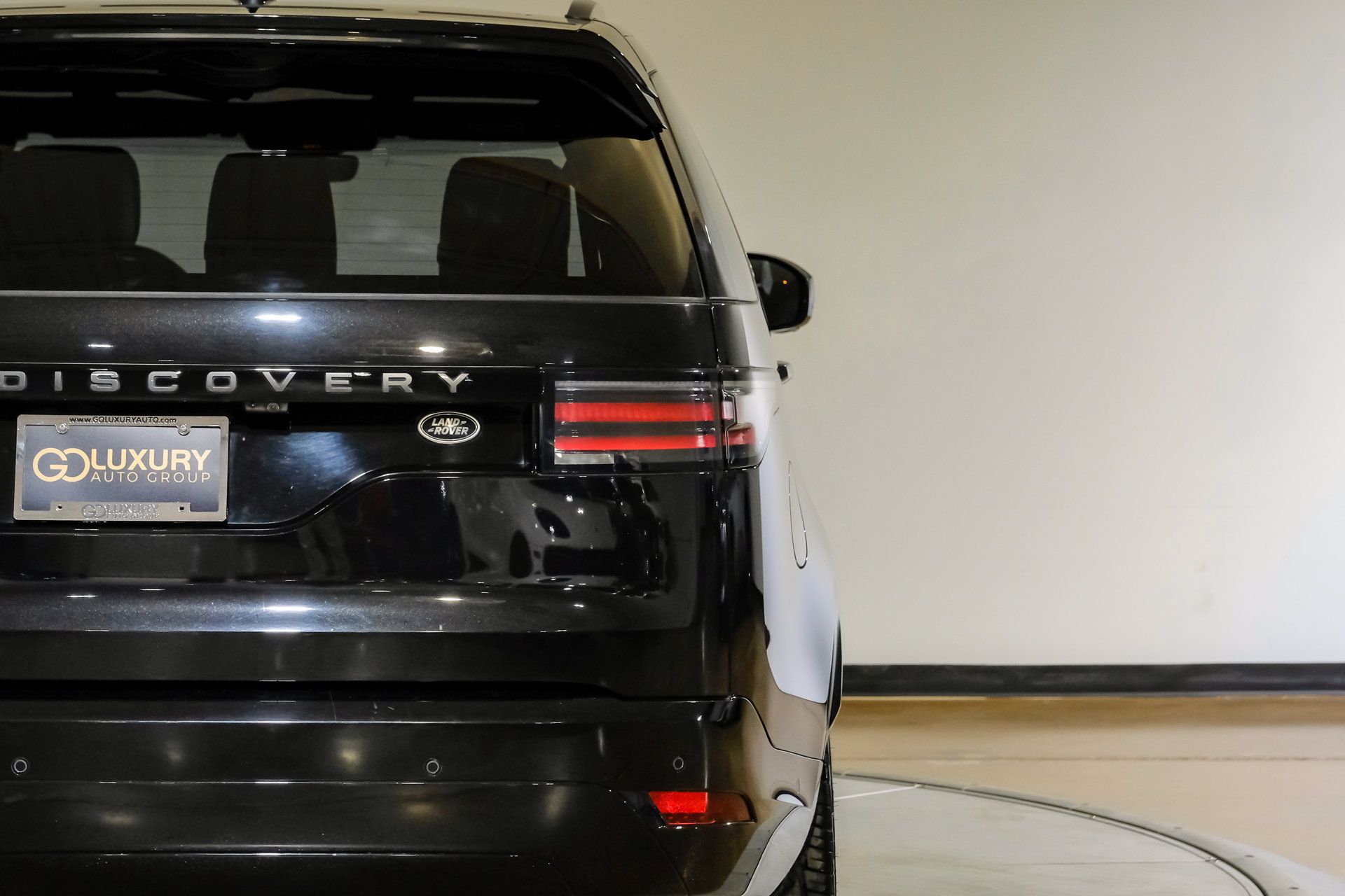 Used 2023 Land Rover Discovery S R-Dynamic AWD/4WD image 52