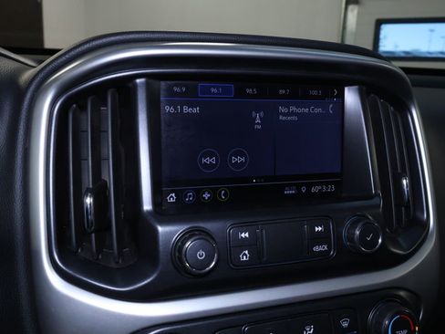 Used 2021 Chevrolet Colorado LT AWD/4WD image 24