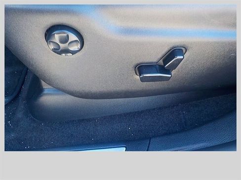 Used 2018 Dodge Durango SRT w/ SRT Interior Appearance Group image 31