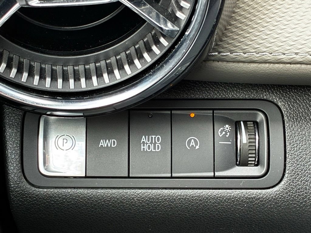 Used 2026 Chevrolet Equinox LT w/ Convenience Package II AWD/4WD image 9