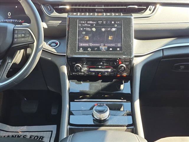 Used 2024 Jeep Grand Cherokee L Laredo AWD/4WD image 14