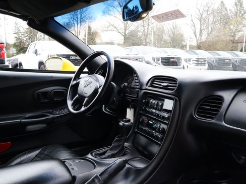 Used 2002 Chevrolet Corvette Convertible w/ Preferred Equipment Group2 image 22