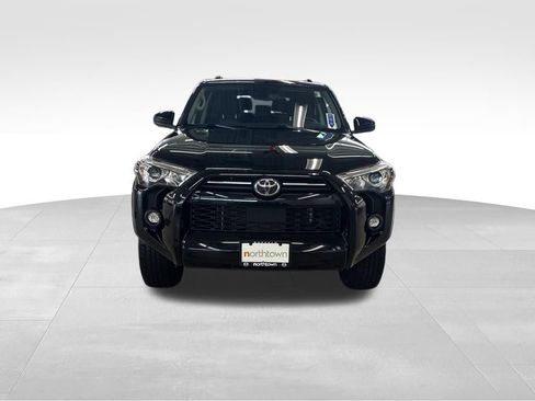 Used 2021 Toyota 4Runner SR5 AWD/4WD image 5