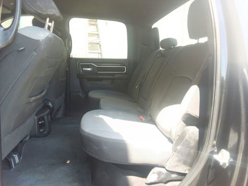 Used 2024 RAM 2500 Big Horn AWD/4WD image 30